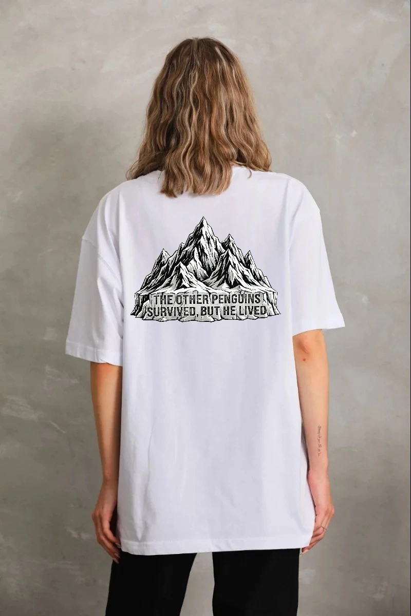 Kadın T-Shirt Nihilist Penguen Baskılı Bisiklet Yaka Kısa kol yazlık Tişört - Beyaz