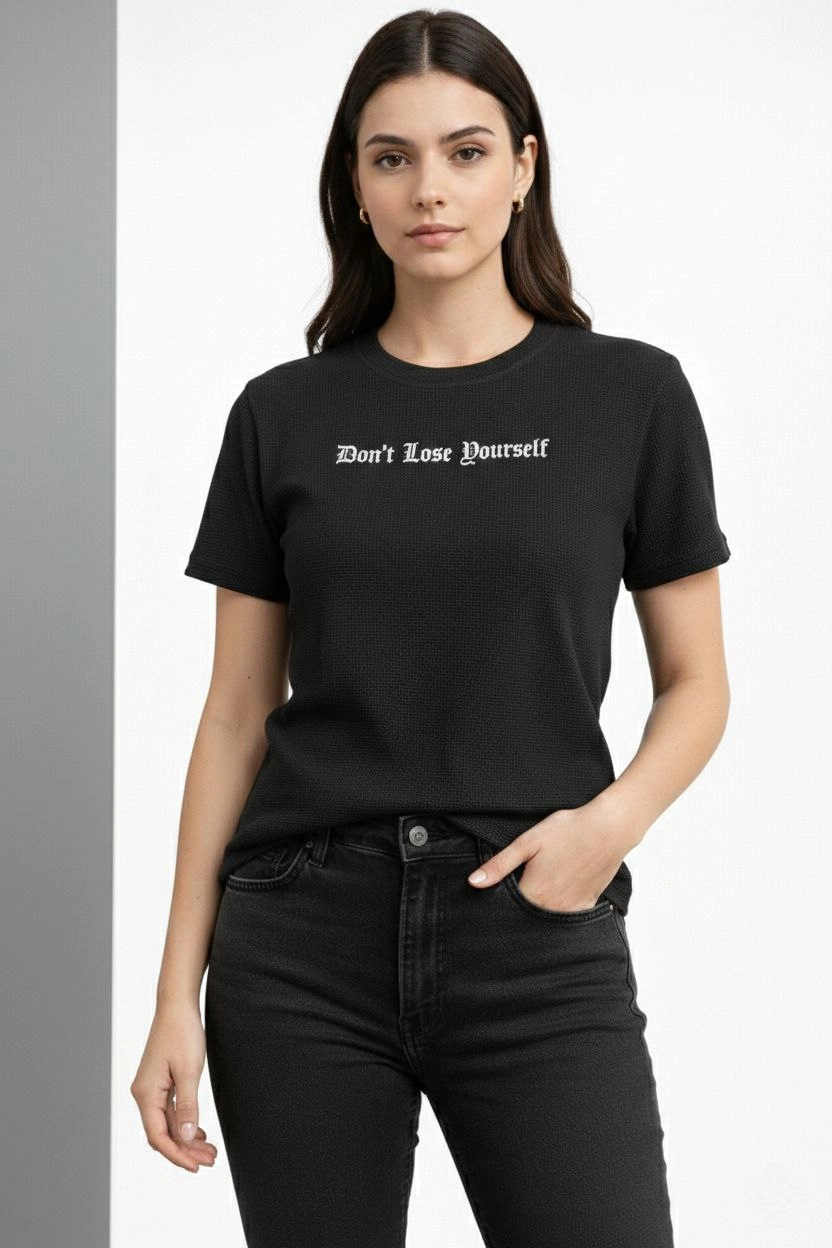 Kadın Wafıl Kumaş Tişört Regular Kalıp Bisiklet Yaka Baskılı T-Shirt - Siyah