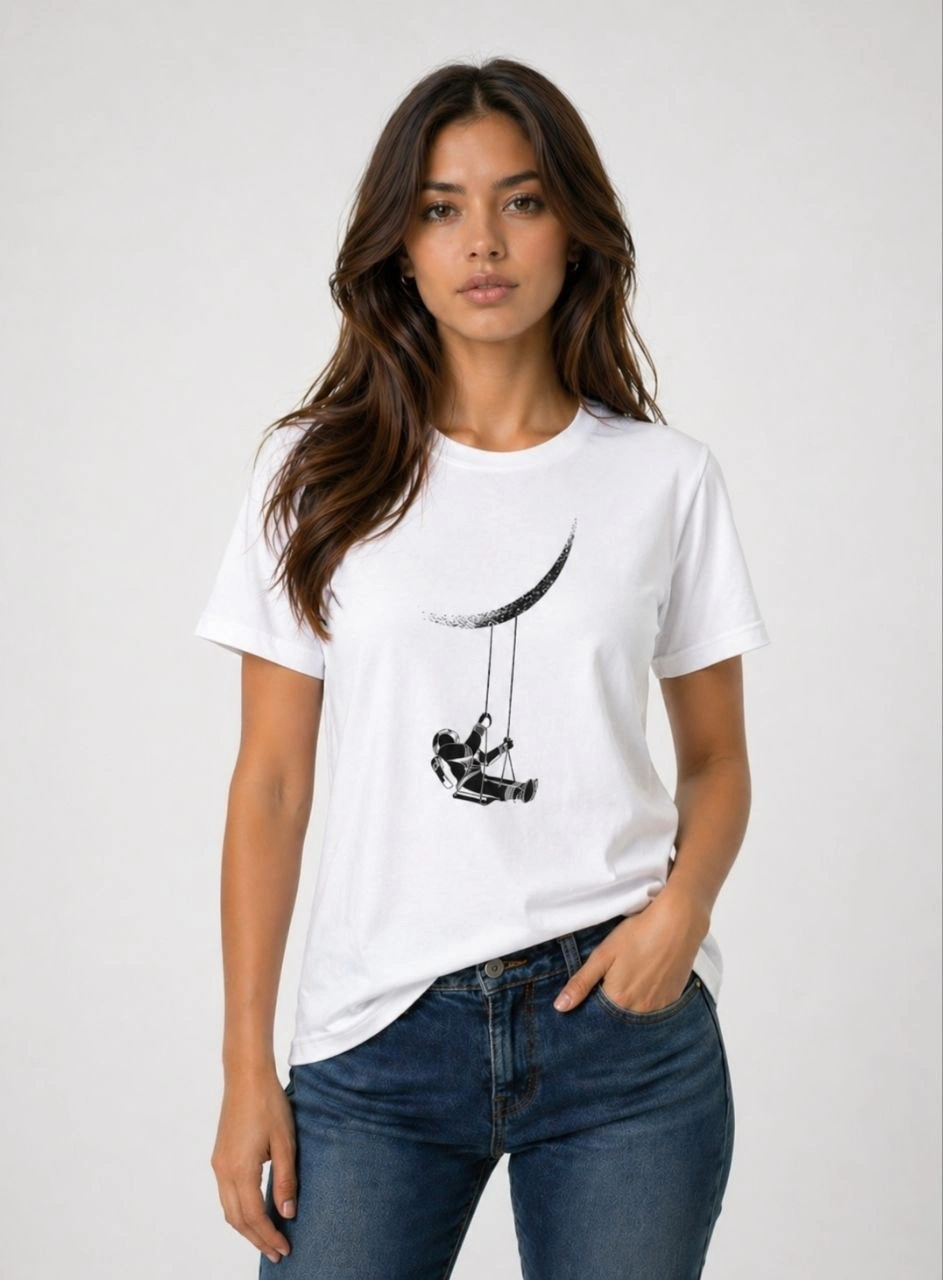 Kadın Astronot Ay Temalı Tişört Kısa Kol Yazlık Bisiklet Yaka T-Shirt - Beyaz