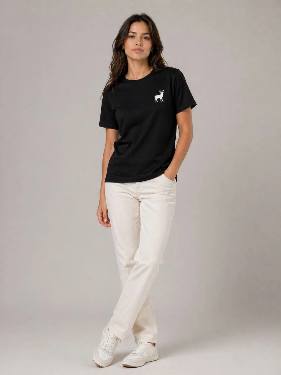 Kadın Minimal Geyik Logolu Tişört Bisiklet Yaka Kısa kol Yazlık T-Shirt - Siyah