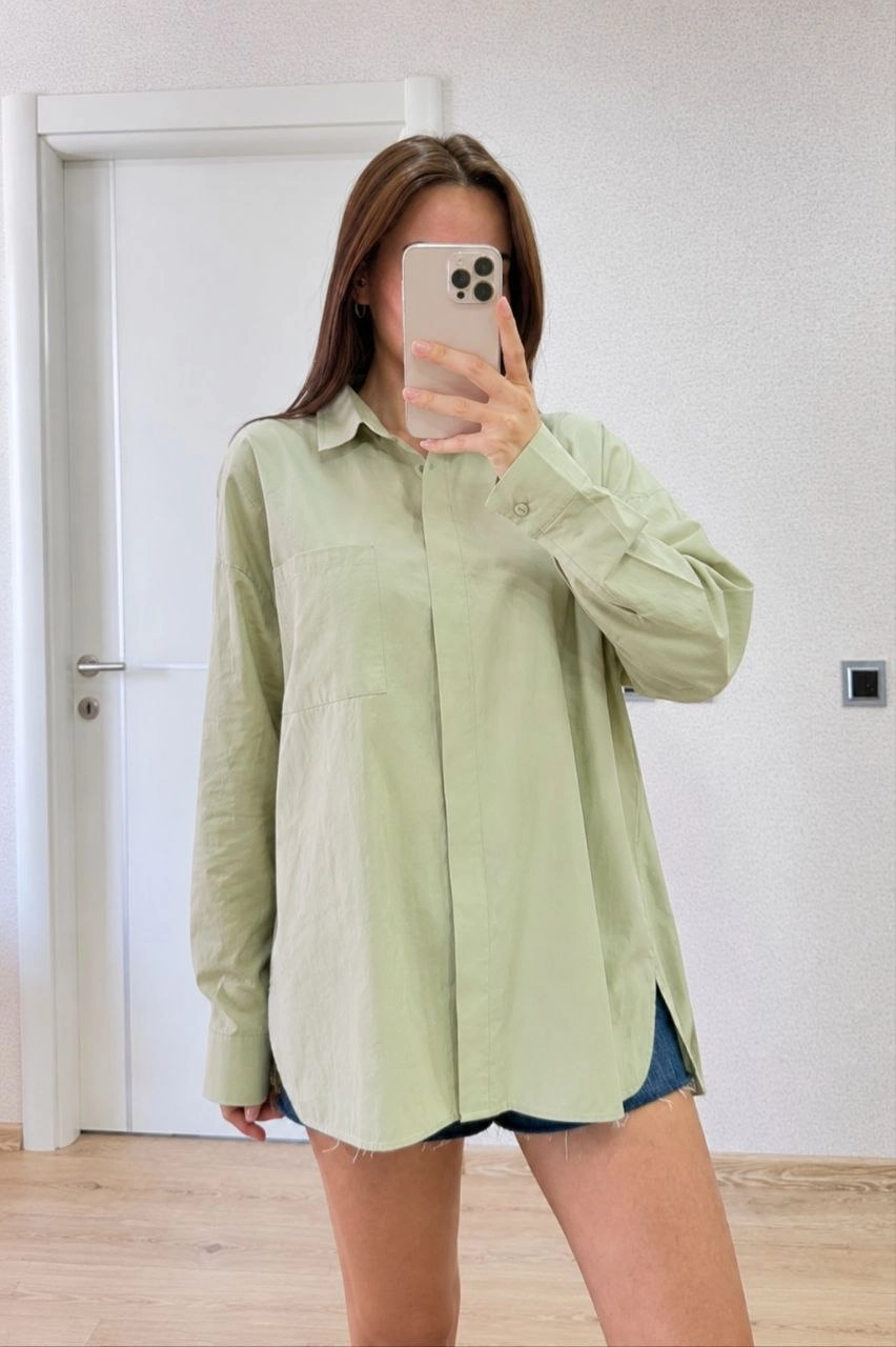 Kadın Oversize Pens Detaylı Cepli Yırtmaçlı Rahat Kalıp Poplin Gömlek - Yeşil