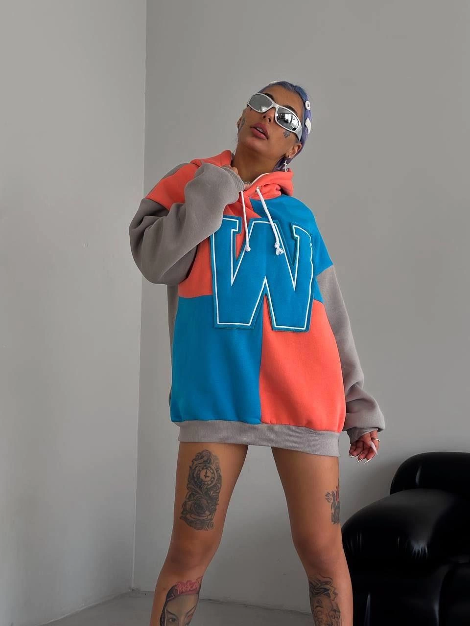 Kadın W Nakış İşlemeli Kapüşonlu 3 iplik pamuklu Parçalı Sweatshirt Hoodie - Mavi