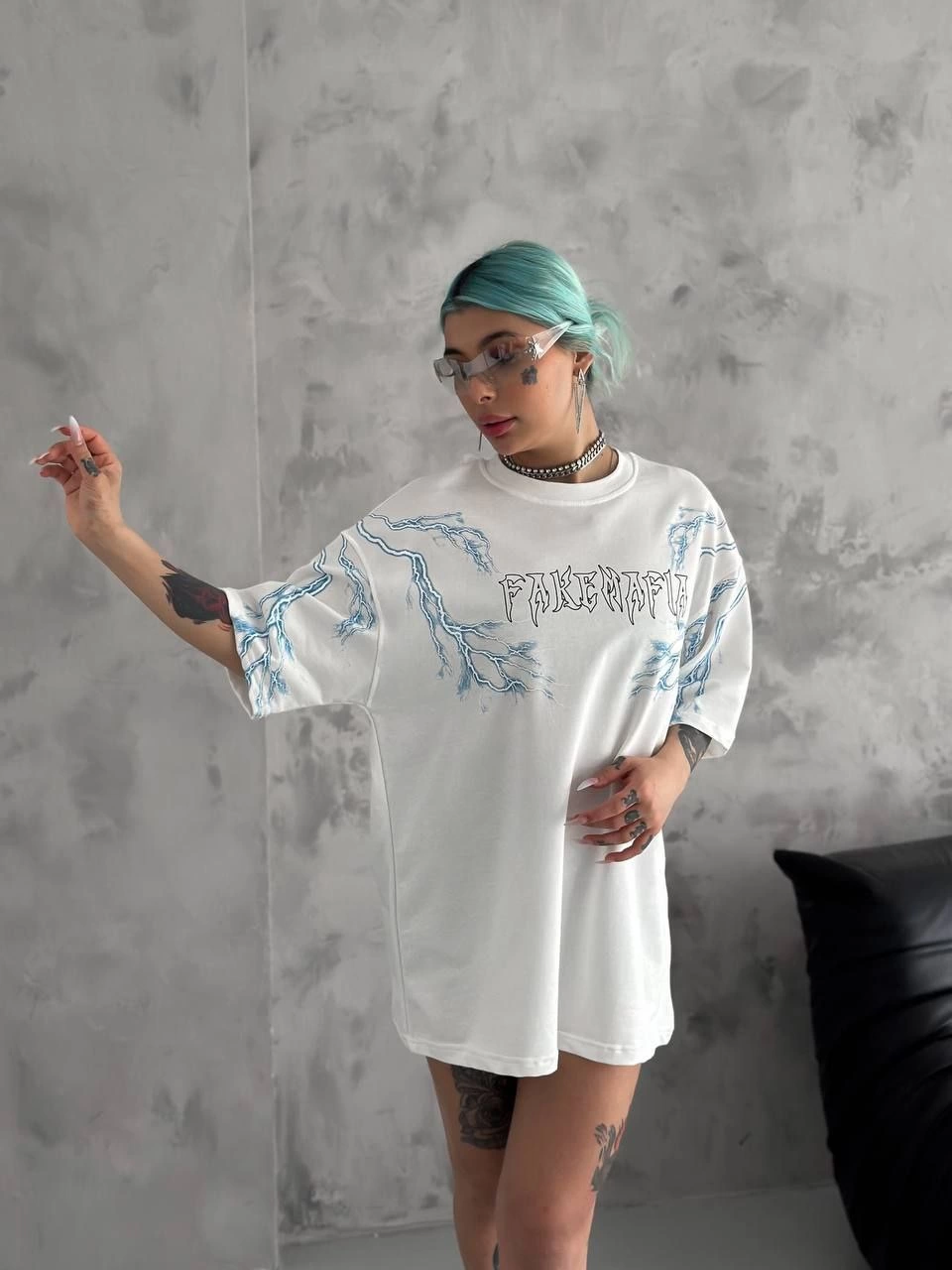 Kadın Bisiklet Yaka Yıldırım Baskılı Kısa kol  T-Shirt - Beyaz