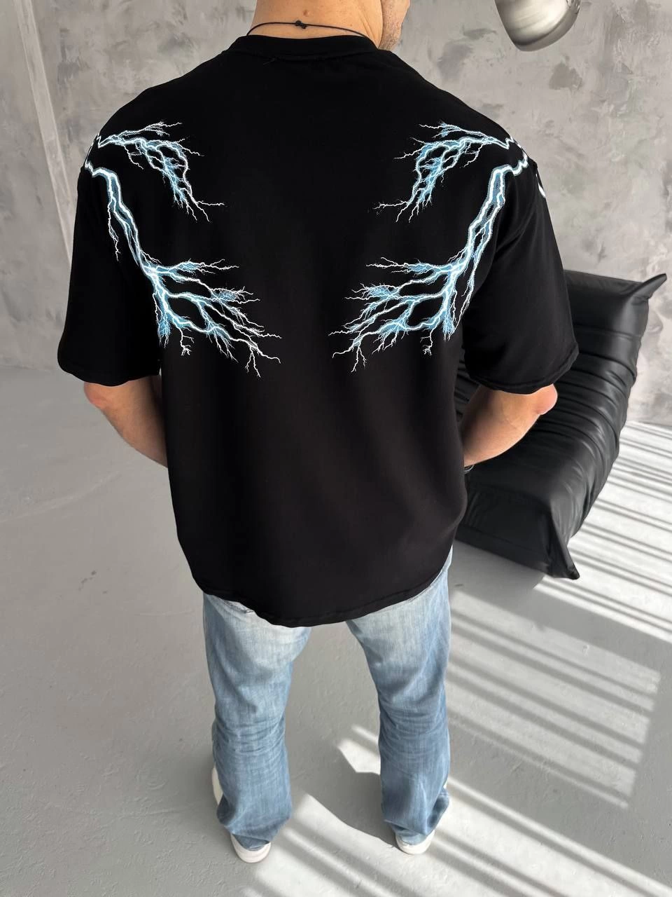 Erkek Bisiklet Yaka Tişört Yıldırım Şimşek Baskılı Kısa Kol T-Shirt -Siyah