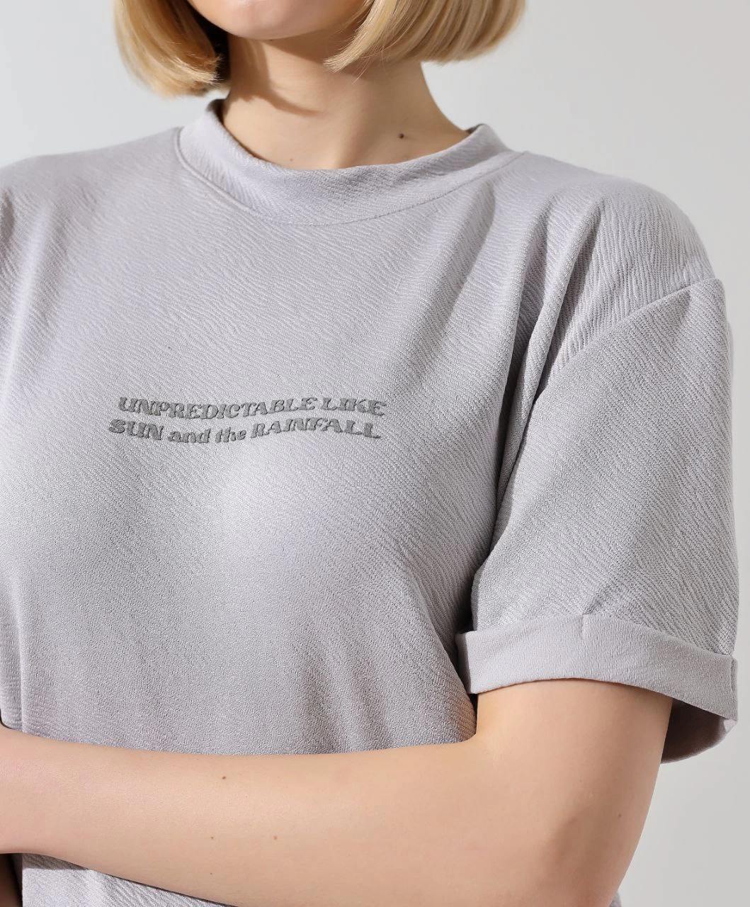 Kadın Bisiklet Yaka Baskılı Slim Fit T-Shirt - Boyalı Gri