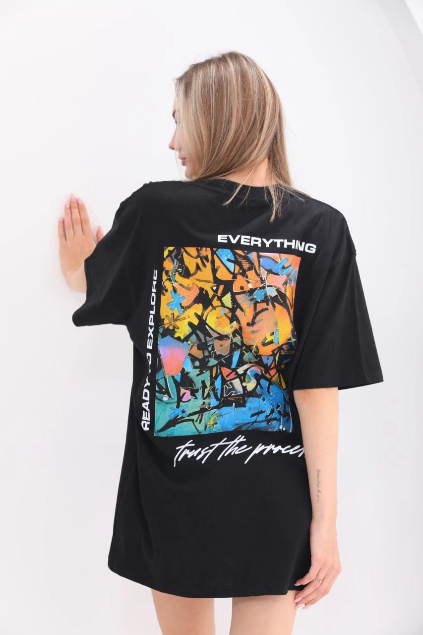 kadın  Bisiklet Yaka Baskılı Oversize T-Shirt - Siyah