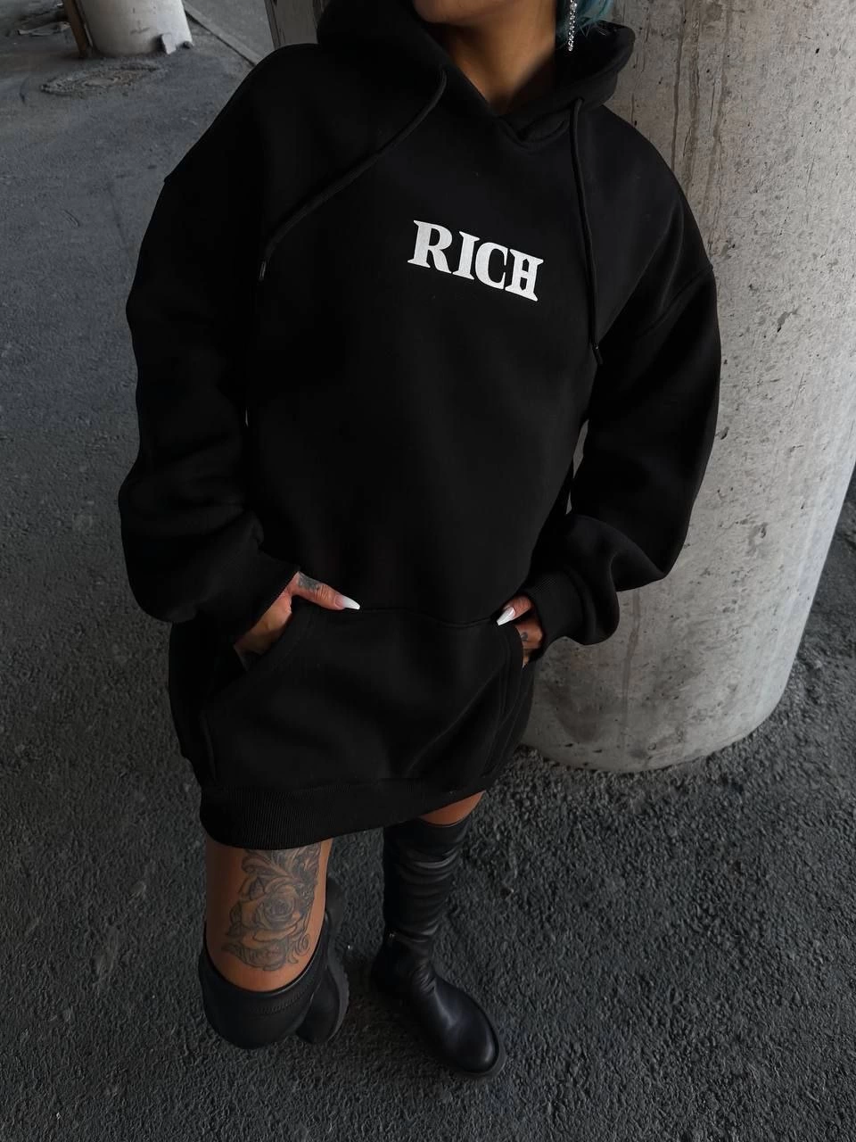 Kadın Kapüşonlu Kanguru Cepli Sweatshirt 3 İplik Pamuklu Baskılı Hoodie - Siyah