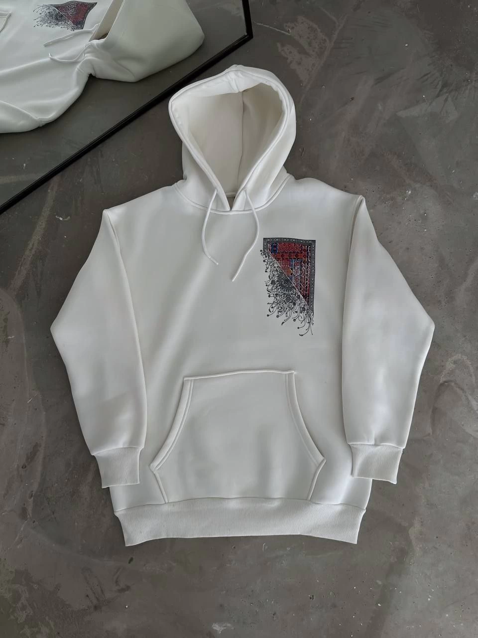 Kadın Kapüşonlu Kanguru Cepli Sweatshirt 3 İplik Pamuklu Baskılı Hoodie - Beyaz
